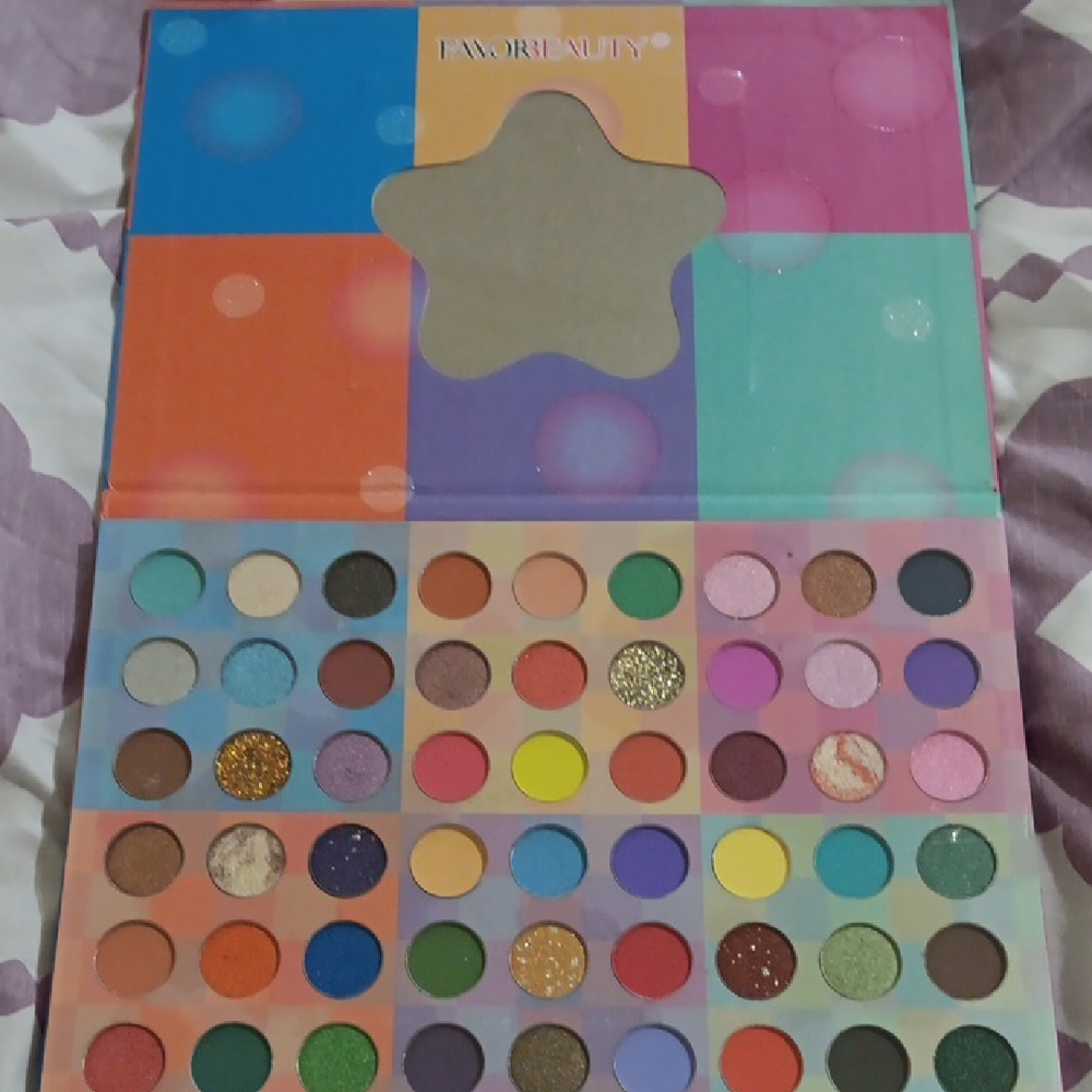 Gold and Purple Eyeshadow Palette with 48 Shades